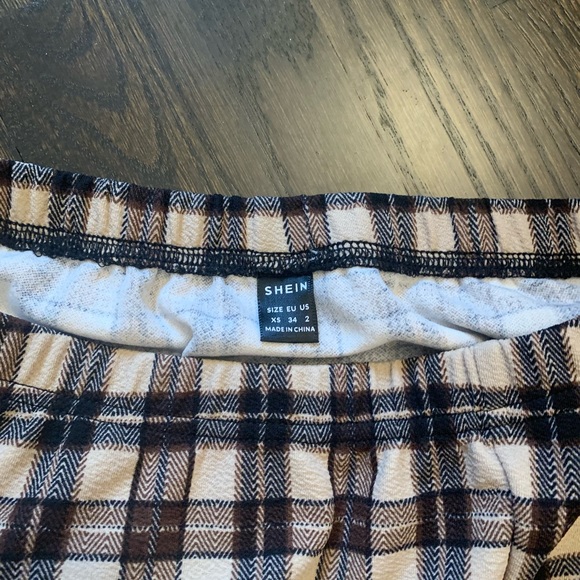 Plaid miniskirt - Picture 3 of 3